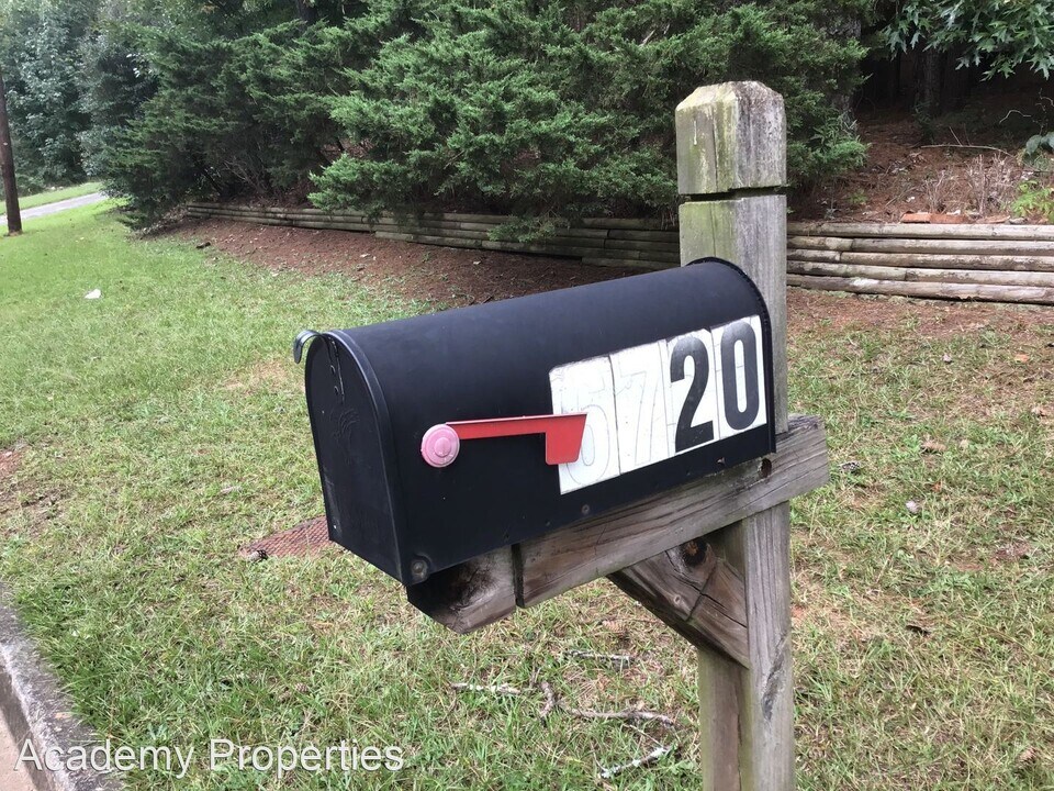 6720 Branch Dr Photo