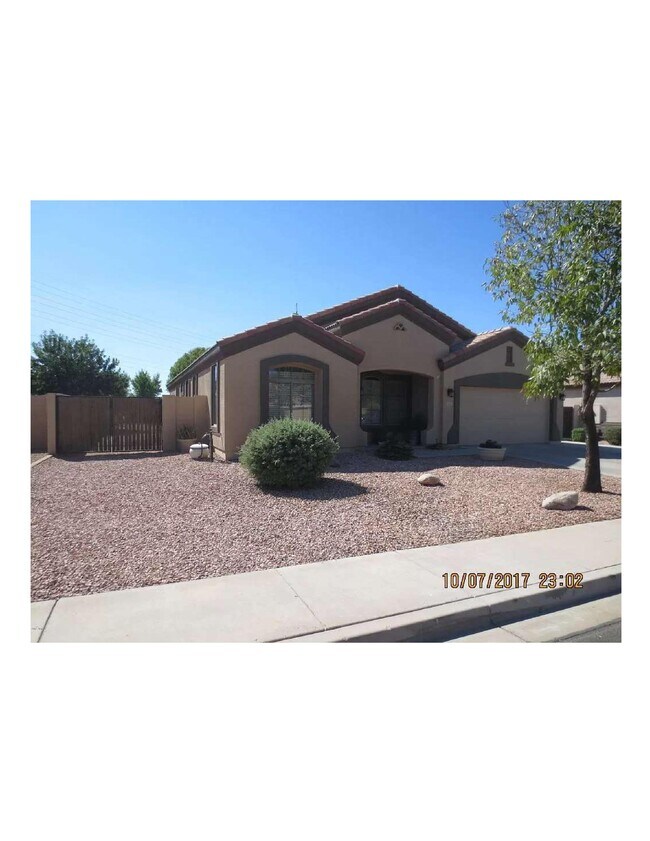 3237 E Lark Ct in Gilbert, AZ - Building Photo - Building Photo
