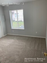 411 E 5th St in Greenville, NC - Foto de edificio - Building Photo