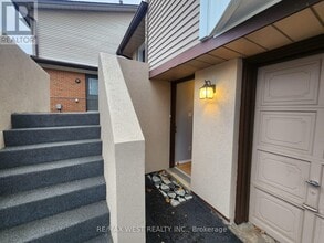 4250 Jefton Crescent in Mississauga, ON - Building Photo - Building Photo