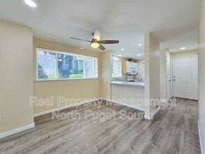 7017 210th St SW in Lynnwood, WA - Building Photo - Building Photo