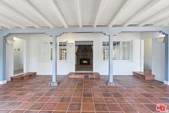 10440 Johanna Ave in Los Angeles, CA - Building Photo - Building Photo