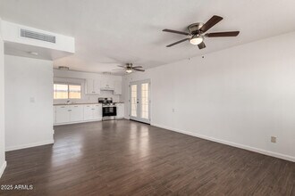 4636 W Mission Ln in Glendale, AZ - Building Photo - Building Photo