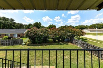 9519 Westpark Dr in Benbrook, TX - Building Photo - Building Photo