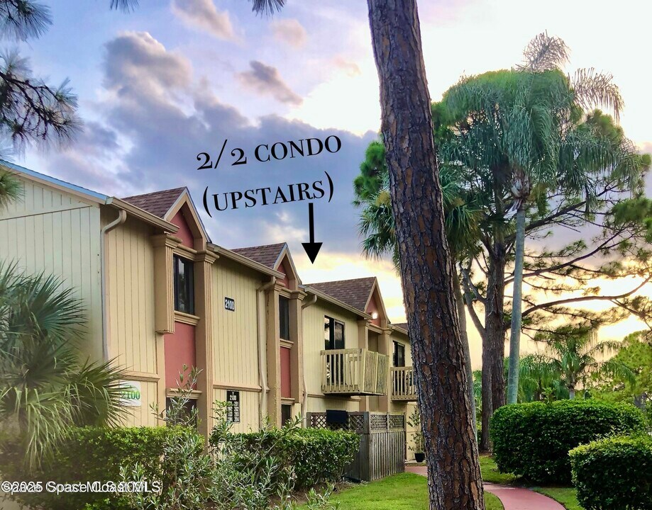 2100 Forest Knoll Dr NE in Palm Bay, FL - Building Photo