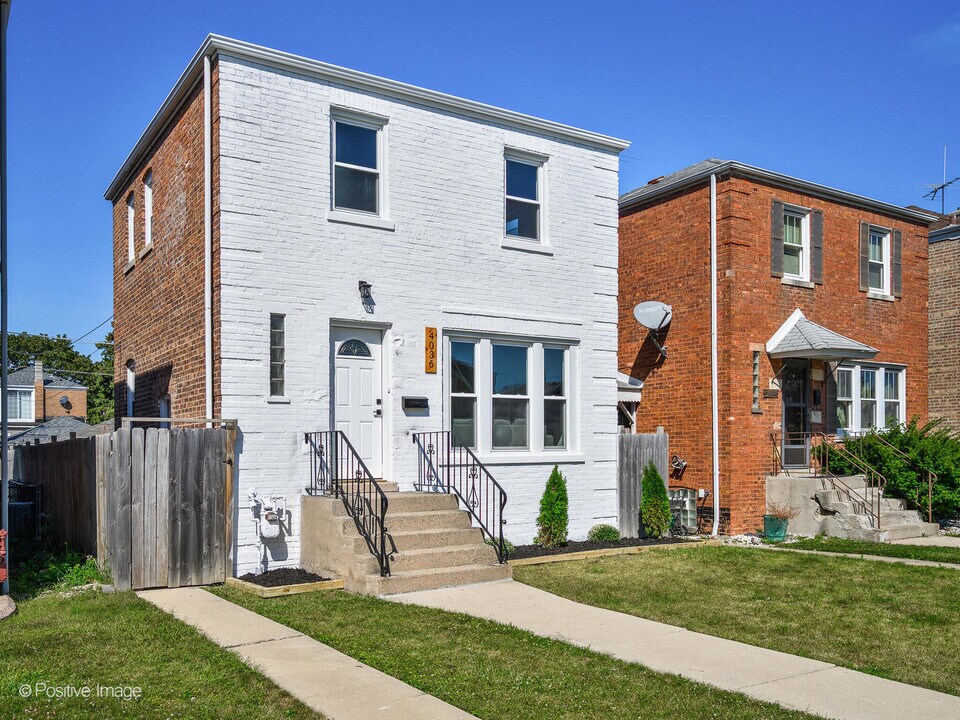 4036 W 57th St in Chicago, IL - Building Photo