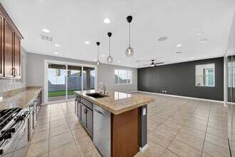 8909 Wallner St in Las Vegas, NV - Foto de edificio - Building Photo