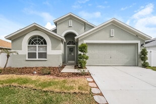 2614 Vinedale Ave in Valrico, FL - Building Photo