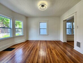 35 Lawton St in Rochester, NY - Building Photo - Building Photo