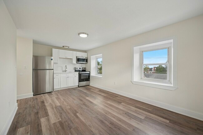 109 W Queen Ln in Philadelphia, PA - Building Photo - Building Photo