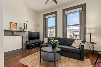 126 E 13th St in Cincinnati, OH - Building Photo - Building Photo