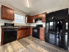 1909 Heather Lea Dr in Sevierville, TN - Building Photo - Building Photo