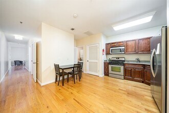 135 38th St-Unit -608 in Union City, NJ - Building Photo - Building Photo