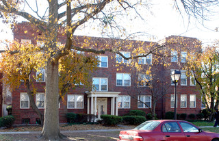 Maury Court Apartments