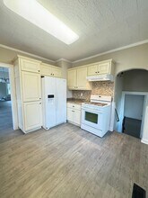 2211 W Columbia St in Evansville, IN - Building Photo - Building Photo