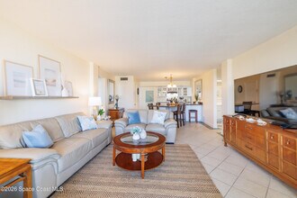 2100 N Atlantic Ave in Cocoa Beach, FL - Building Photo - Building Photo