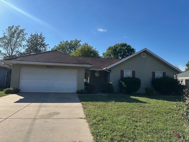 property at 5627 S Michigan Ave