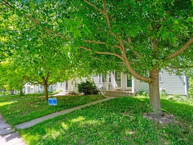 523 Potter St in Tiffin, IA - Building Photo - Building Photo