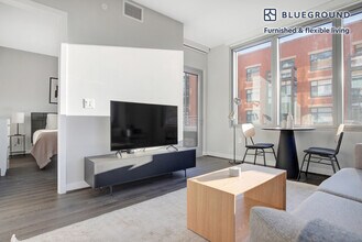 1122 N Hudson St, Unit FL5-ID455 in Arlington, VA - Building Photo - Building Photo