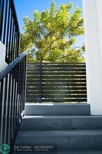 500 Foster Rd in Hallandale Beach, FL - Building Photo - Building Photo