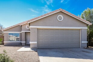 5033 E Covina St in Mesa, AZ - Building Photo