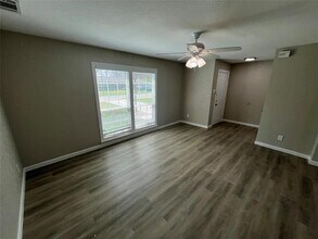 2017 Tolosa Dr in Dallas, TX - Building Photo - Building Photo