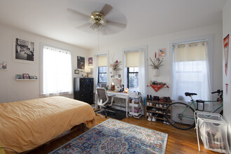 1018 Bergen St in Brooklyn, NY - Building Photo - Interior Photo