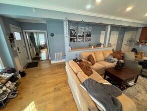 15 Orchard St, Unit 1A in Cambridge, MA - Building Photo - Building Photo