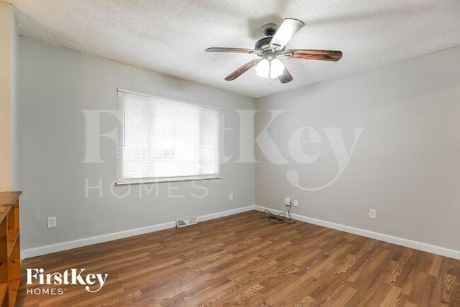 property at 1805 SW Speas Dr
