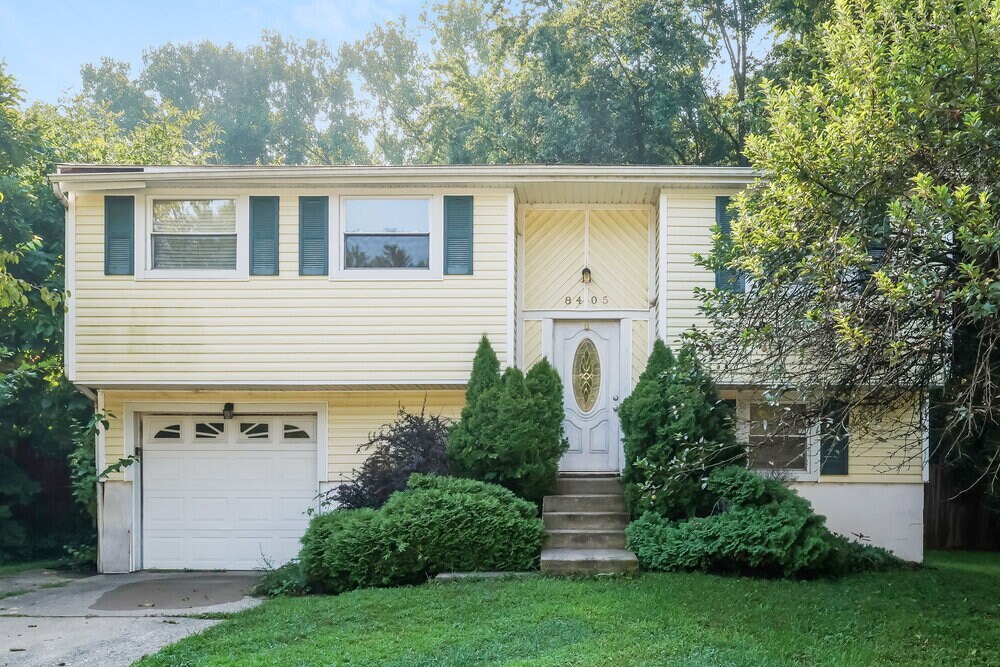 8405 Archwood Ct in Louisville, KY - Foto de edificio