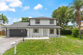 301 NW 78th Terrace in Plantation, FL - Building Photo - Building Photo