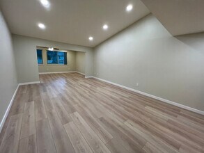 13312 Village 13 in Camarillo, CA - Building Photo - Building Photo