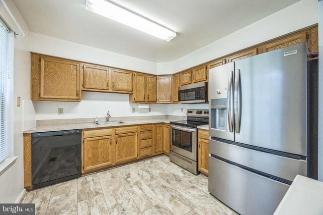 48 Woodstream Ct in Mantua, NJ - Building Photo - Building Photo