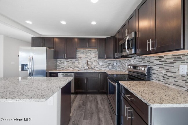 2704 N Miami Ct in Spokane, WA - Building Photo - Building Photo