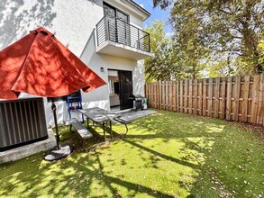 2434 SW 145th Ave in Miami, FL - Building Photo - Building Photo