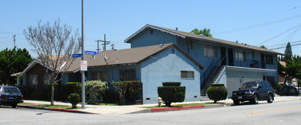 2807 Clarendon Ave in Huntington Park, CA - Building Photo - Building Photo