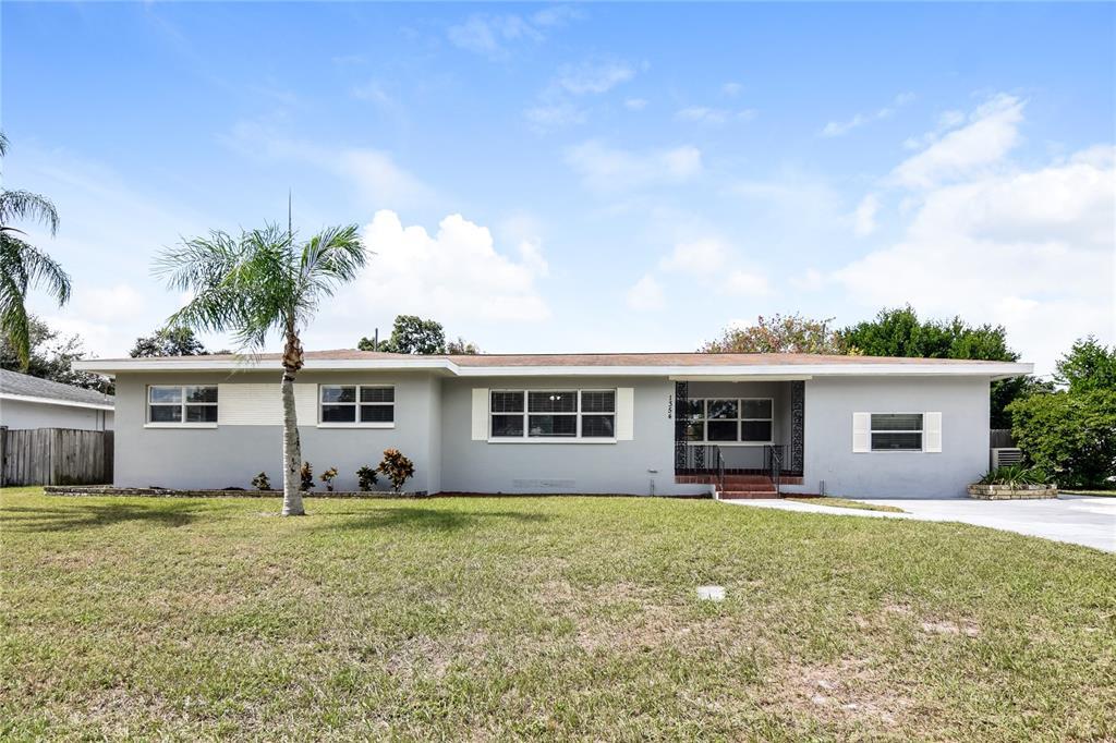 1354 Whitacre Dr in Clearwater, FL - Building Photo