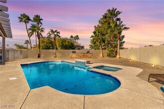 264 Pointe Ranier Ave, Unit 737 in Henderson, NV - Building Photo - Building Photo