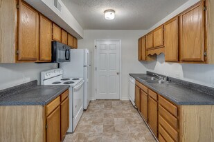 Sage Pointe Apartments in Florence, SC - Building Photo