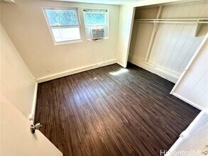 1469 Alewa Dr in Honolulu, HI - Building Photo - Building Photo