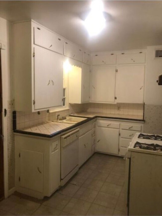 2207 NW Williams Ave in Lawton, OK - Building Photo - Building Photo