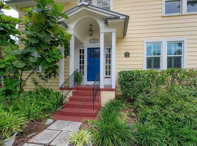 property at 1109 E Patterson St