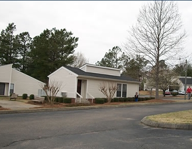 Courtland Village Apartments in Sanford, NC - Building Photo