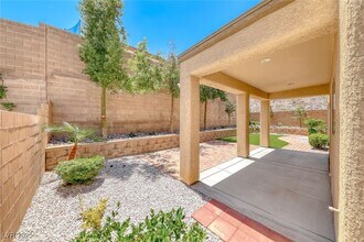 259 Oakbrook Ridge Ave in Henderson, NV - Building Photo - Building Photo