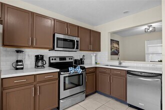 2116 Cypress Bay Blvd in Kissimmee, FL - Building Photo - Building Photo