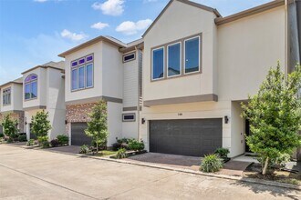 144 Knightsbridge Park Ln in Houston, TX - Building Photo - Building Photo