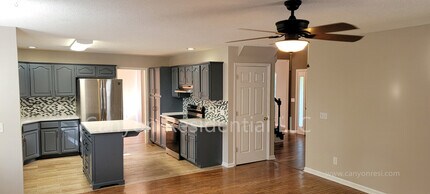 2127 Morris Hill Rd in Chattanooga, TN - Building Photo - Building Photo