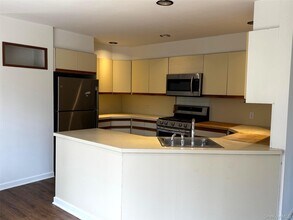 2581 Roanoke Ave in Riverhead, NY - Building Photo - Building Photo