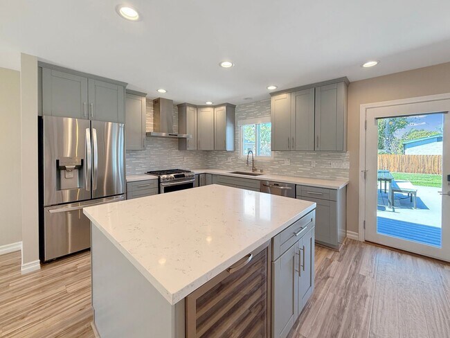 1324 Edgemont St in San Diego, CA - Building Photo - Building Photo
