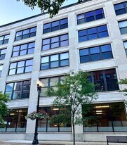 2303 S Michigan Ave in Chicago, IL - Building Photo
